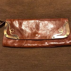 Ssimo leather wristlet